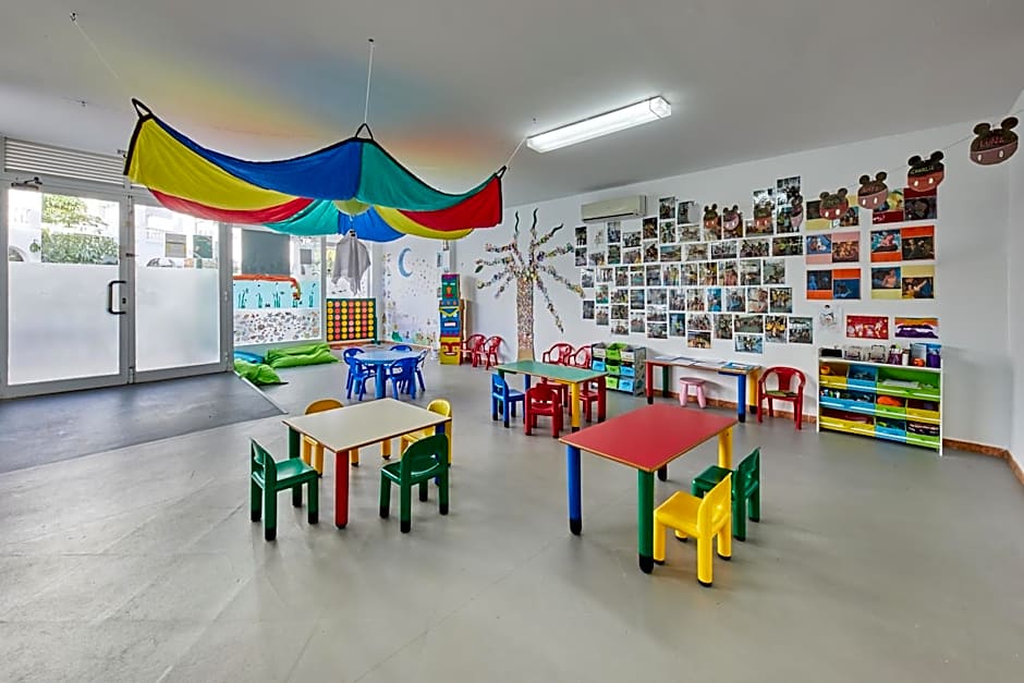 Playa Bella Apartments