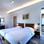 Xenophon Hotel