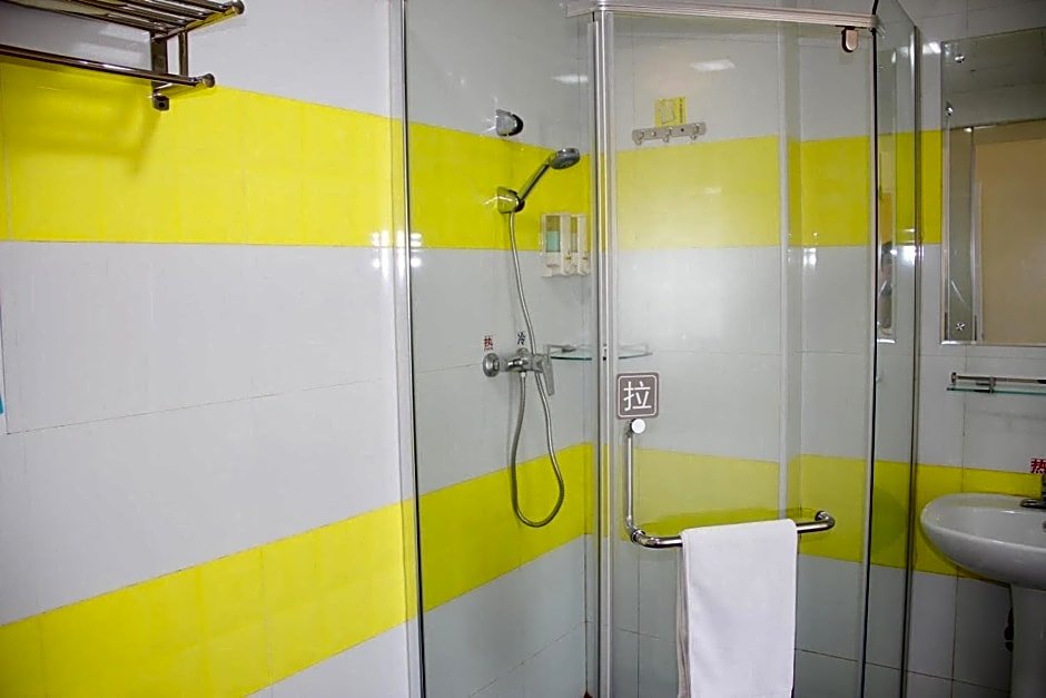 7Days Inn Guangzhou Huangsha Subway Station