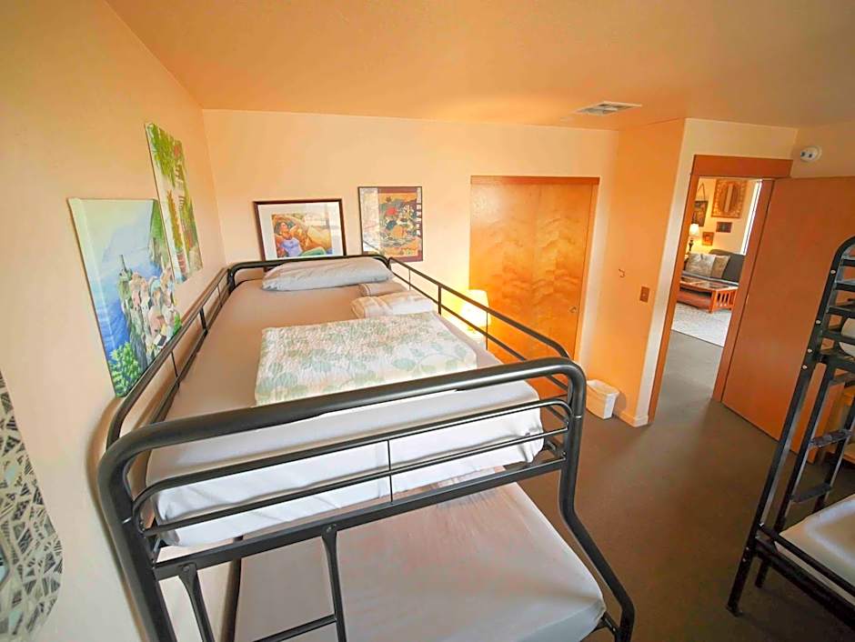 Ashland Commons Hostel