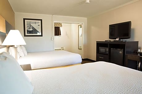 Queen Room with Two Queen Beds - Non-Smoking