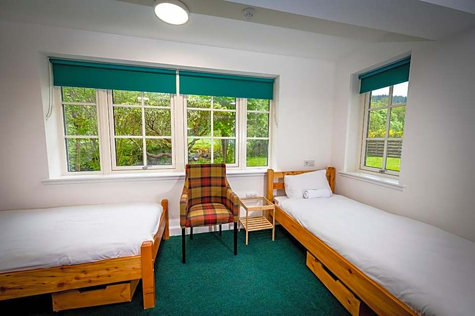 Loch Ness Bunk Inn