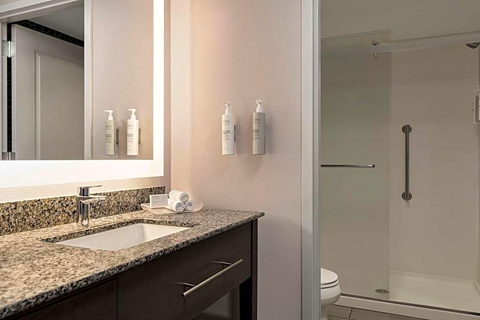 Homewood Suites By Hilton - Charlottesville