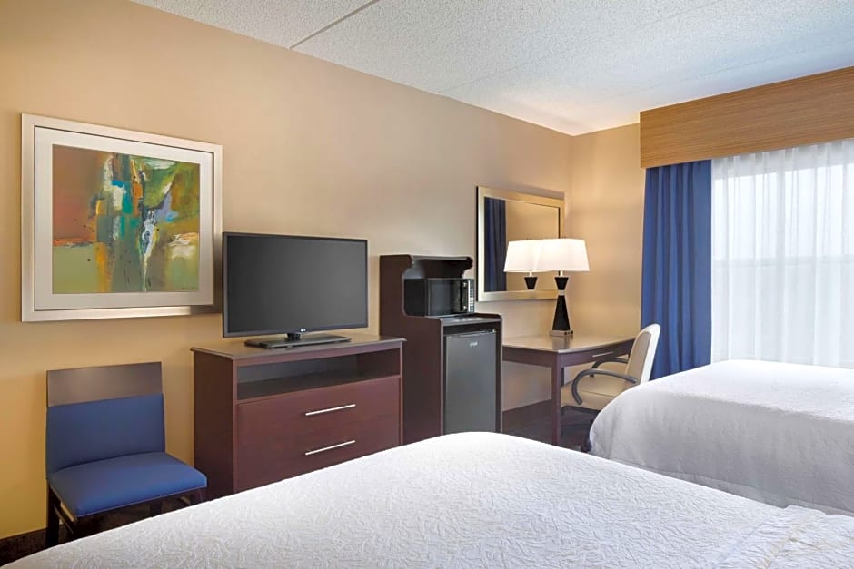 Hampton Inn By Hilton & Suites Camp Springs