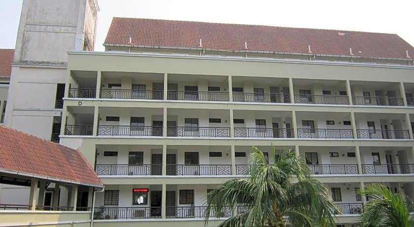 Paradise Lagoon Apartment