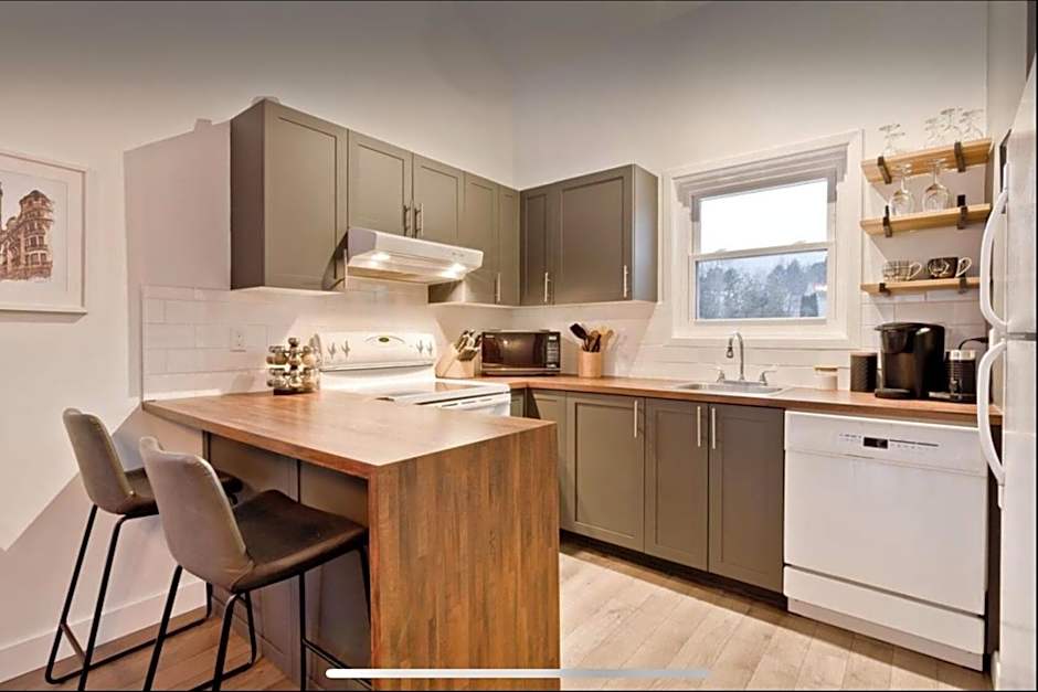 Cap Magog! Près du lac Memphrémagog et Mont Orford