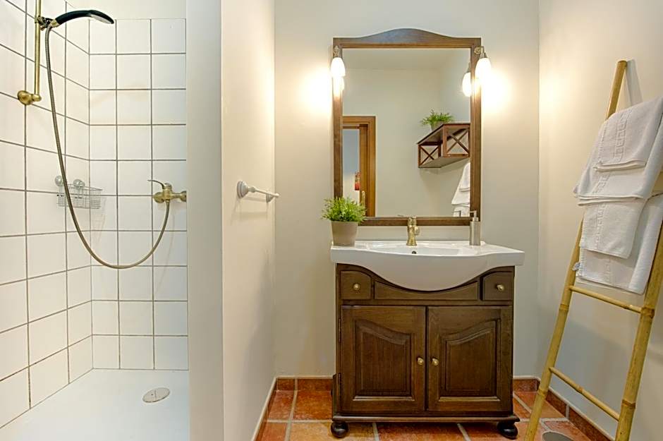 Suites Los Telares - Adults Recommended