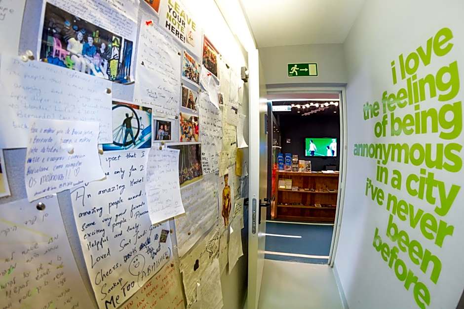 Sant Jordi Hostels Gracia