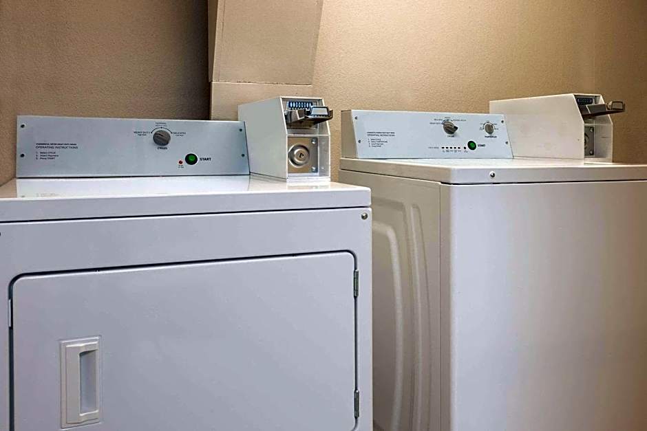 Country Inn & Suites by Radisson, North Little Rock, AR