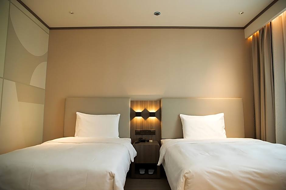 Hanting Hotel Yulin Development Zone Wanda Plaza