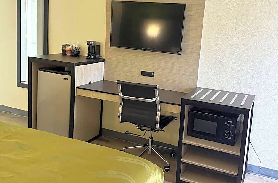 Quality Inn & Suites Thomasville I-85