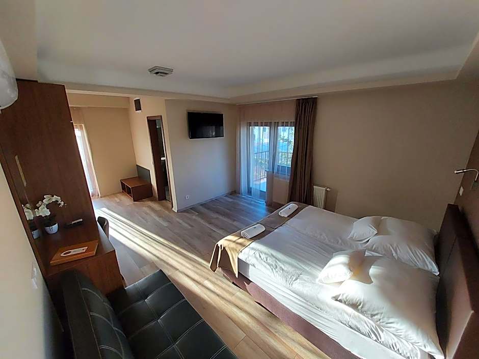 Vén Diófa De Lux Panzió