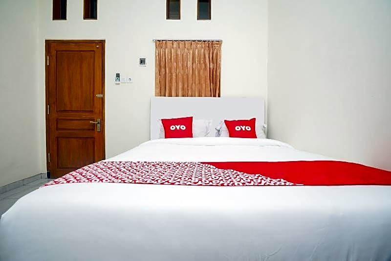 OYO 1642 Penginapan Anggrek Syariah 2
