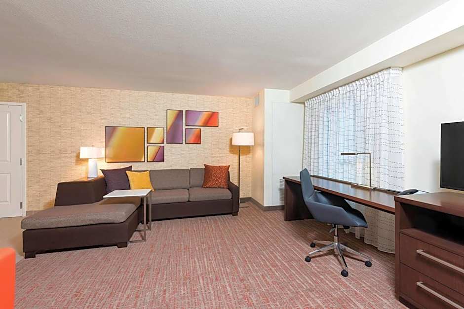 Residence Inn by Marriott Milwaukee West