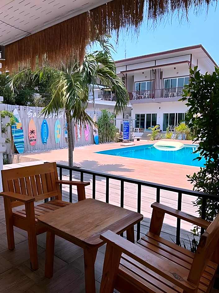 Baancaptainhook pool kohlarn