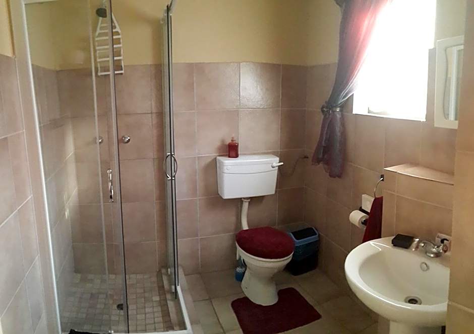 Crystal Rose Lodge & Spa