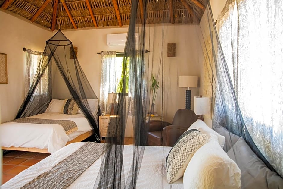 Pure Baja Private Suites-Upscale Property with Infinity Pool and Lush Gardens