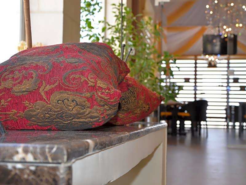 Diamond Hotel Suites