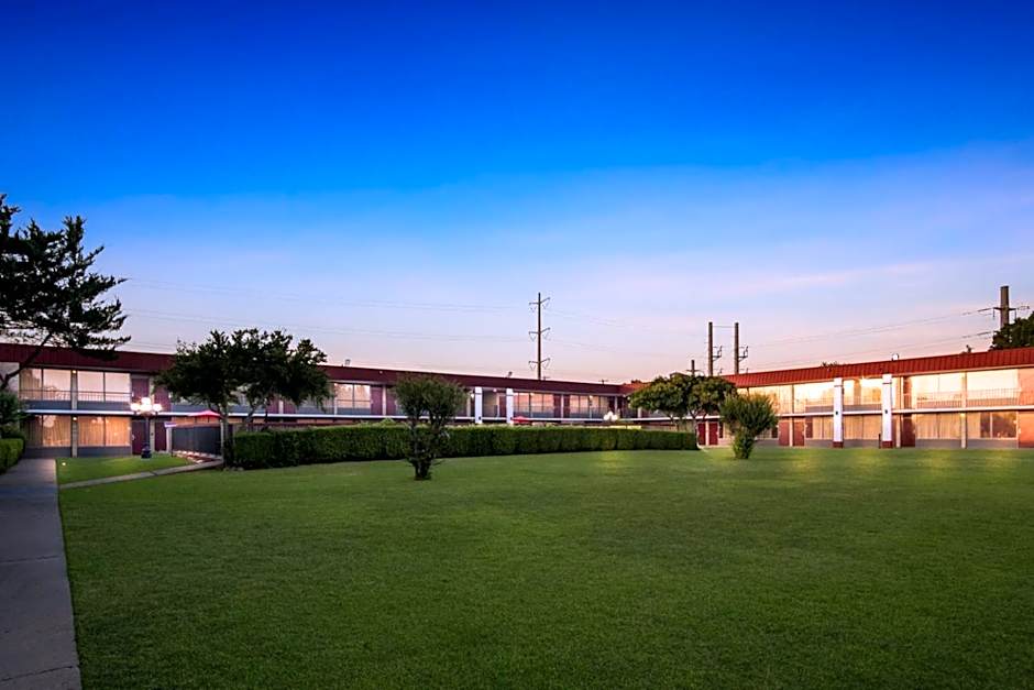 Red Roof Inn & Conference Center McKinney
