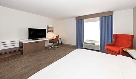 King Room with Tub - Mobility and Hearing Access