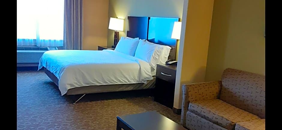 Holiday Inn Express & Suites Pecos