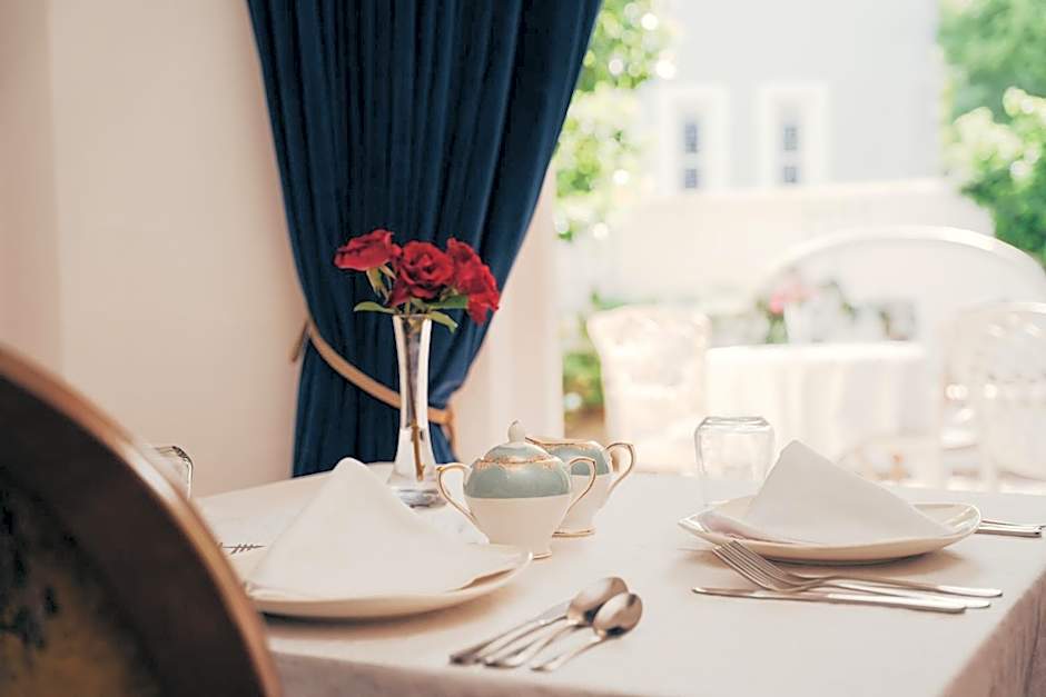 Les Chambres Guest House