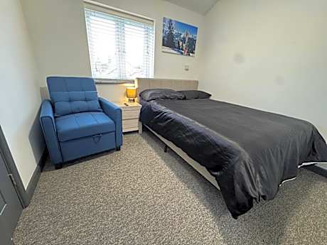 Gate Lodge - Private En-suite rooms, Kings Lynn, central location