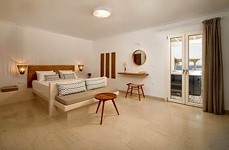 Junior Suite with Sea View & Hot Tub