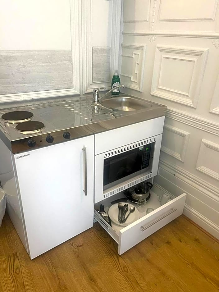 The Chapter - Hyde Park Hotel