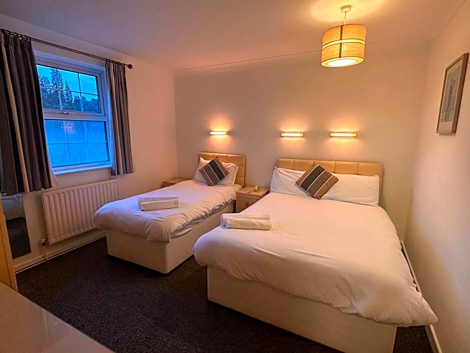 Pine Lodge Hotel & Restaurant Mansfield