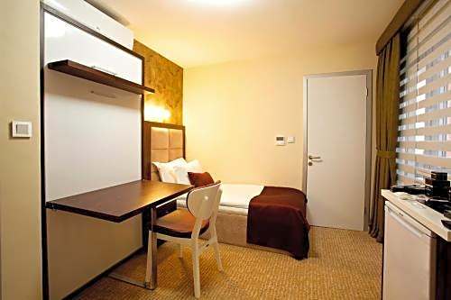 End Glory Hotel