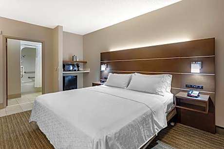 King Room - Mobility Access/Hearing Accessible