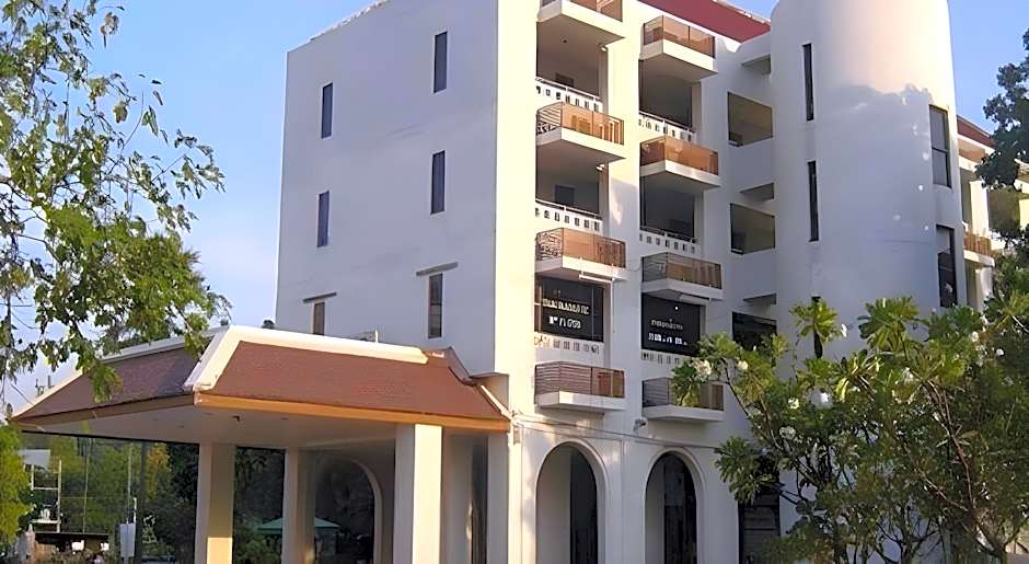 Royal Diamond Hotel