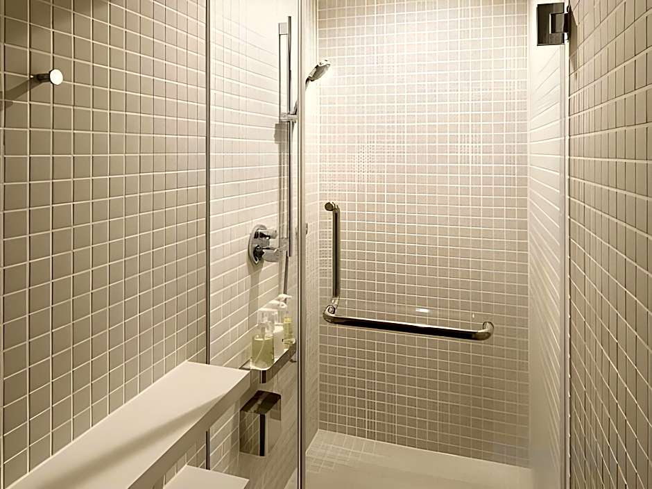 9h nine hours Narita Airport