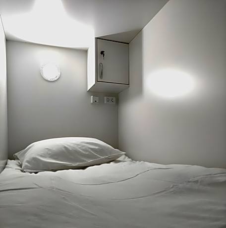 Nomadstan CAPSULE Hostel