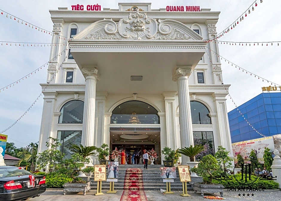 Tan An Palace