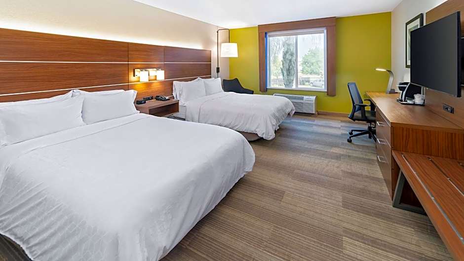 Holiday Inn Express & Suites Dinuba West