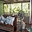 Oskar's Rain Forest Retreat