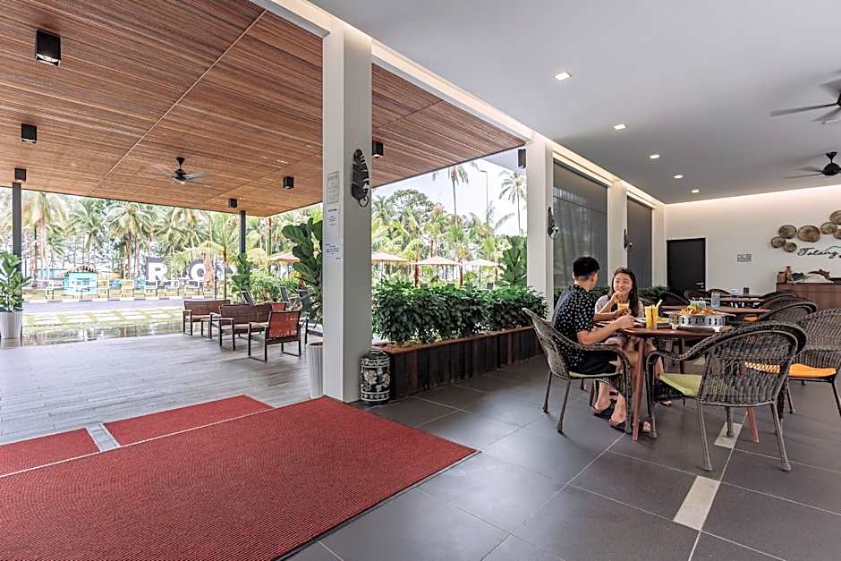 Roxy Sematan Villa & Townhouse