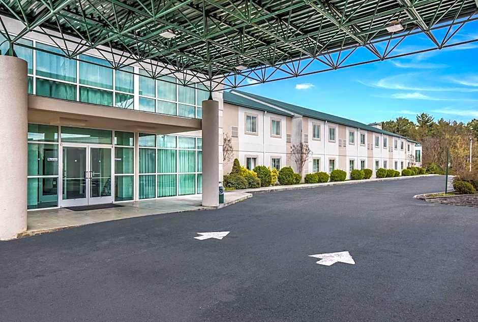 Econo Lodge Morristown area