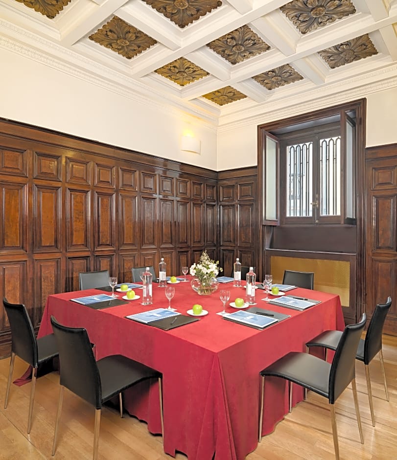 H10 Villa De La Reina