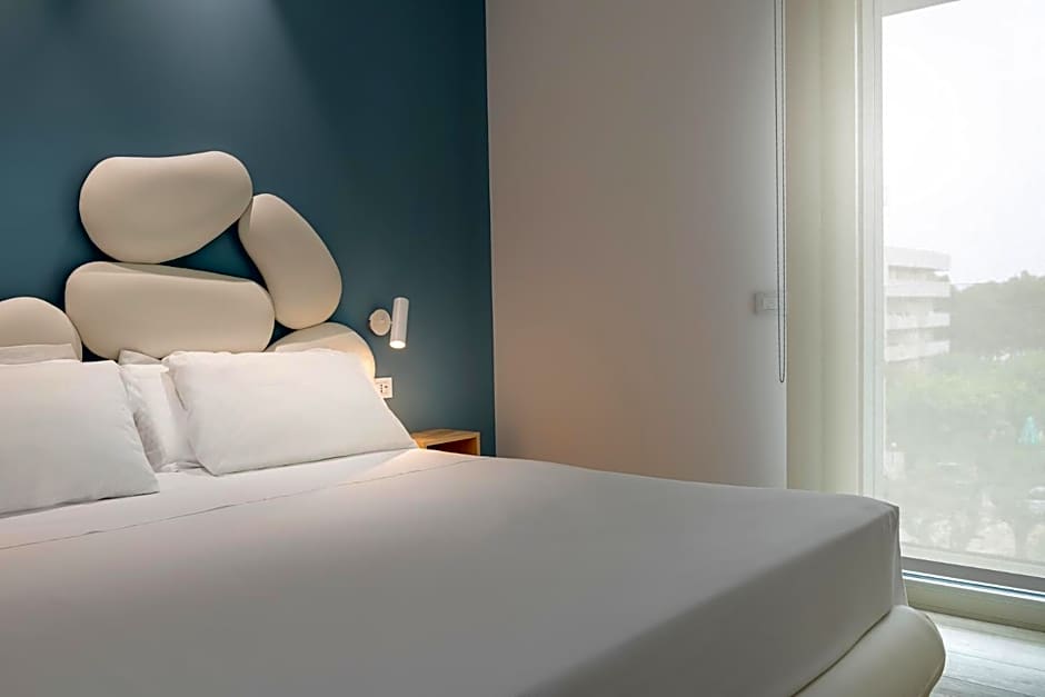 YOUMAMI Suite Hotel Wellness&Spa