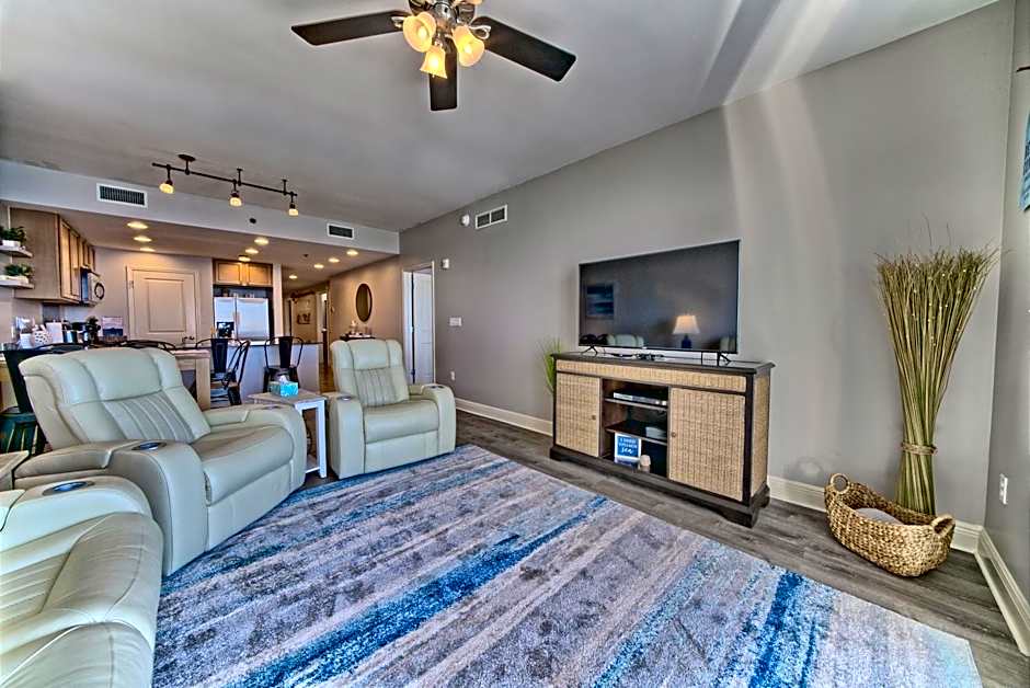 OCEAN FRONT CONDO w INCREDIBLE VIEWS