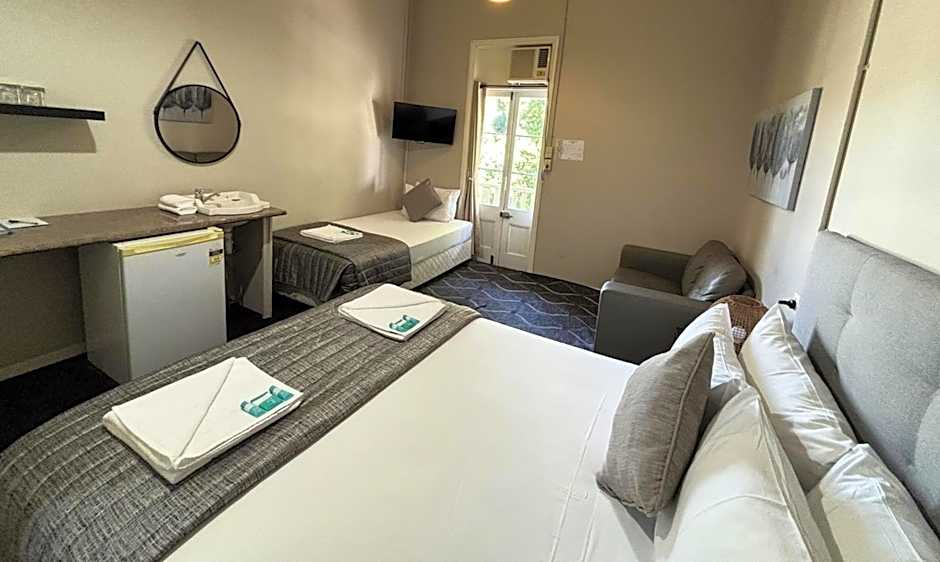 Grand Hotel Mount Morgan