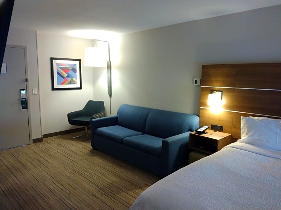 Holiday Inn Express Hotel & Suites Albuquerque Midtown by IHG