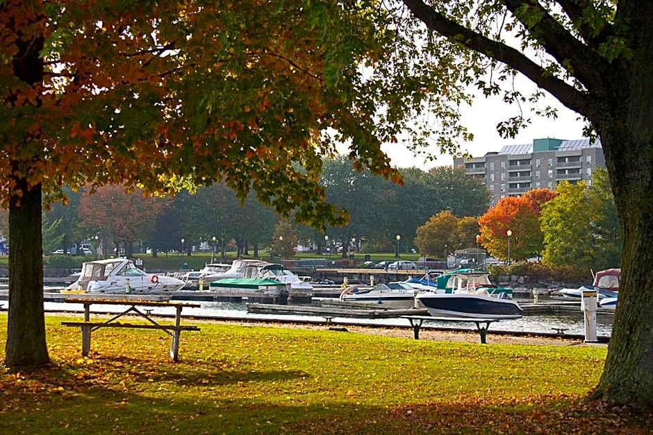 Sir Isaac Brock B&B Luxury Suites