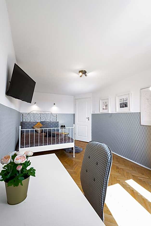 ClickTheFlat Wilson Square Apart Rooms