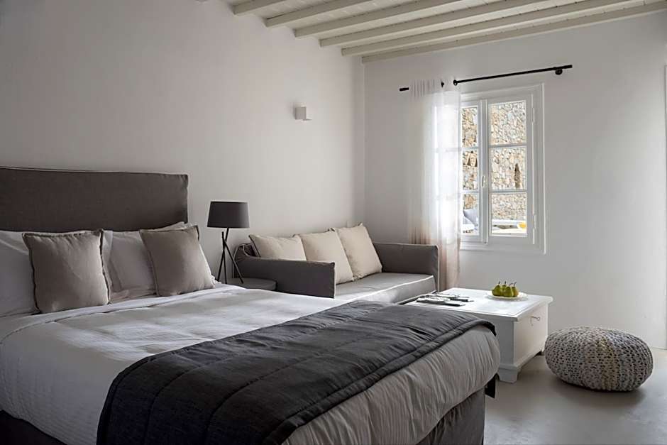Cova Mykonos Suites