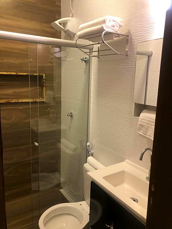 D Suítes - Checkin ate 21 Hs - ZAP pras coordenadas de acesso - Dois ENDEREÇOS