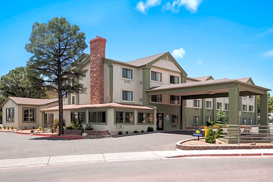 Days Inn & Suites by Wyndham East Flagstaff